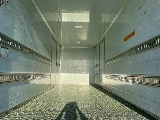 日野 レンジャー 中型/増トン アルミバン パワーゲート サイドドアの中古トラック画像7