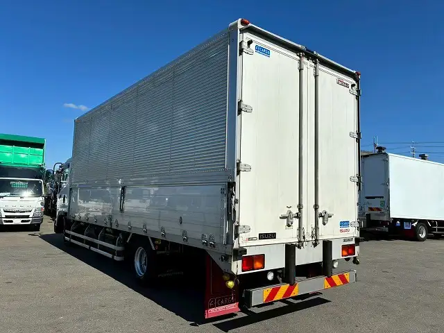 いすゞ フォワード 中型/増トン ウイング エアサス ベッドの中古トラック画像4