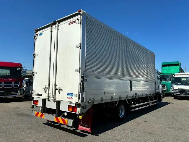 いすゞ フォワード 中型/増トン ウイング エアサス ベッドの中古トラック画像3