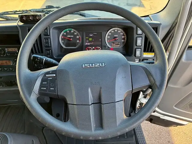 いすゞ フォワード 中型/増トン ウイング エアサス ベッドの中古トラック画像13