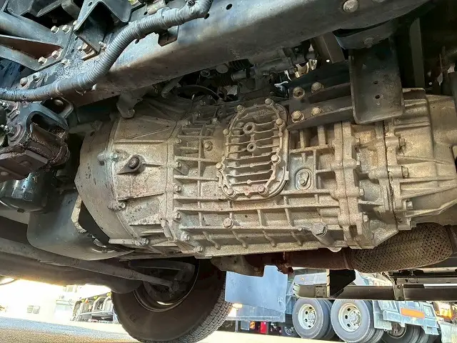 いすゞ フォワード 中型/増トン ウイング エアサス ベッドの中古トラック画像16