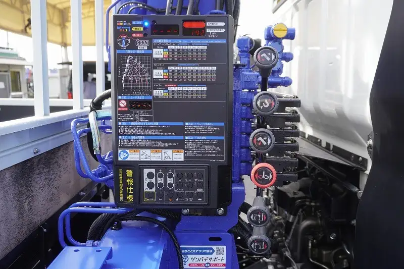 三菱 キャンター 小型 クレーン付 4段 ラジコンの中古トラック画像7