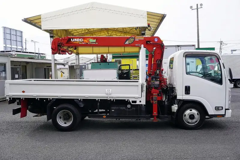 いすゞ エルフ 小型 クレーン付 4段 ラジコンの中古トラック画像2