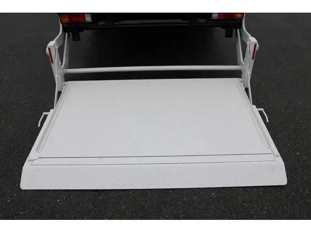 三菱 キャンター 小型 平ボディ Wキャブ パワーゲートの中古トラック画像8