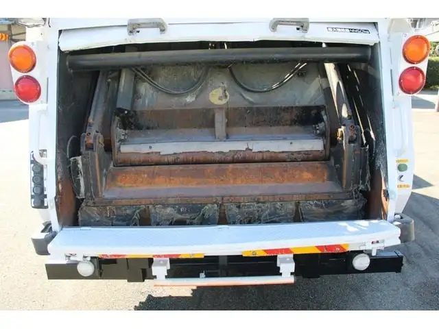 いすゞ フォワード 中型/増トン パッカー車 プレス式 の中古トラック画像5