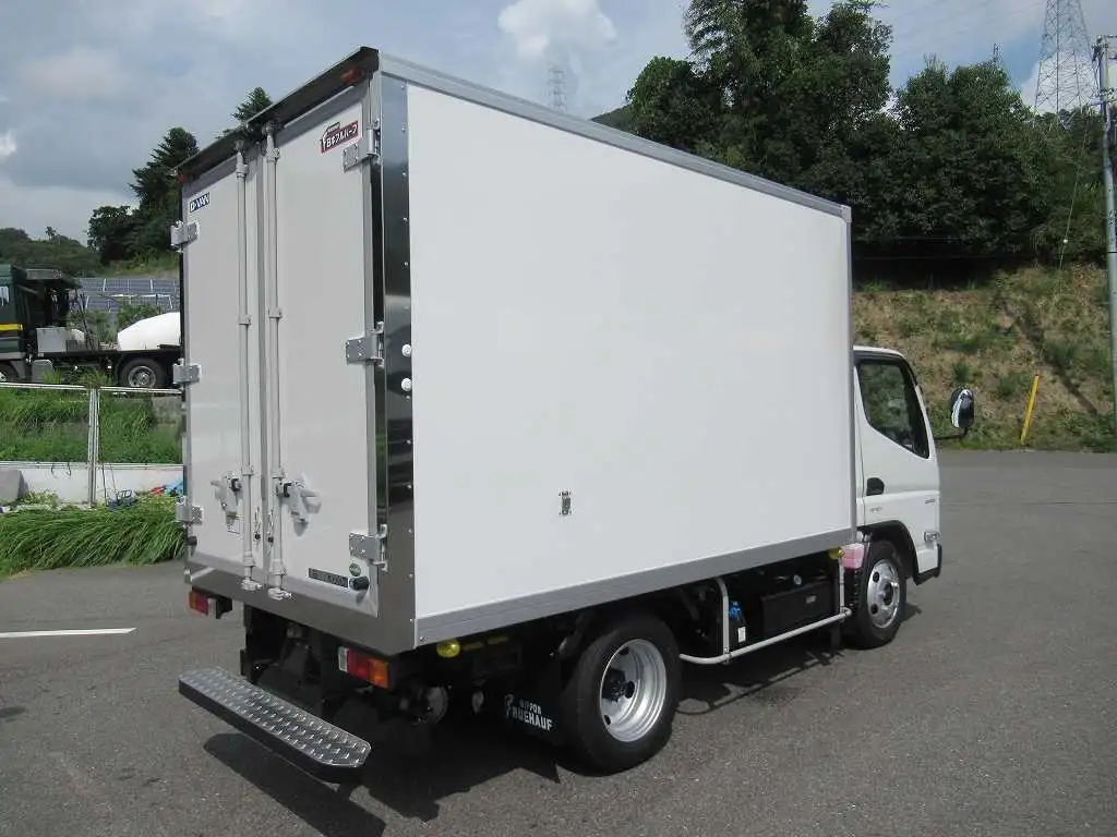 三菱 キャンター 小型 冷凍冷蔵 低温 床アルミの中古トラック画像3