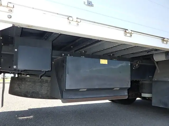 日野 プロフィア 大型 ウイング ハイルーフ エアサスの中古トラック画像13