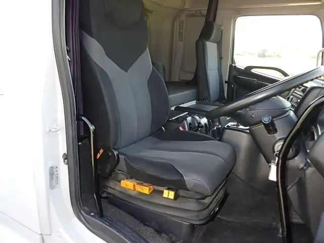 日野 プロフィア 大型 ウイング ハイルーフ エアサスの中古トラック画像9