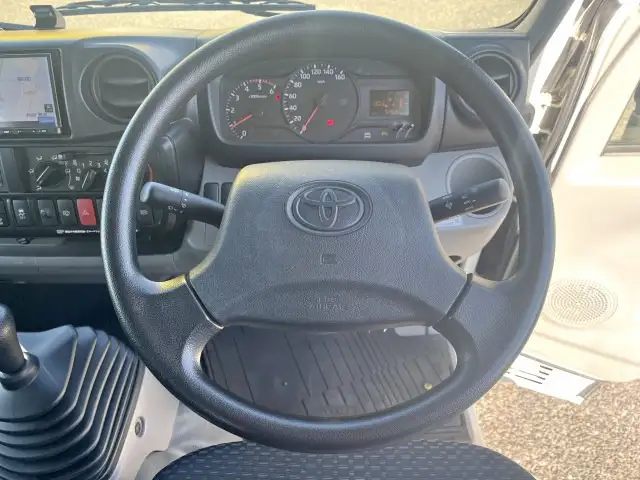 トヨタ ダイナ 小型 平ボディ Wキャブ 2PG-GDY281の中古トラック画像11