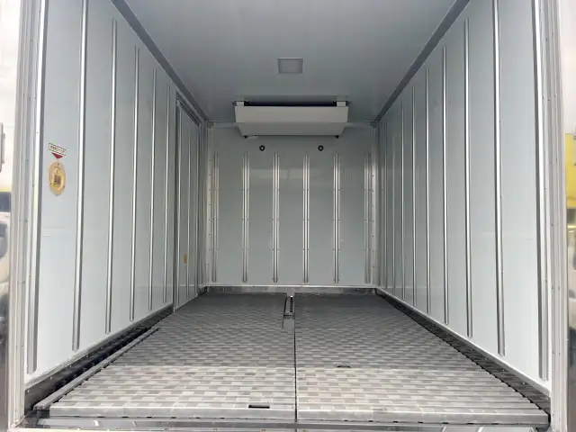 いすゞ エルフ 小型 冷凍冷蔵 低温 サイドドアの中古トラック画像5