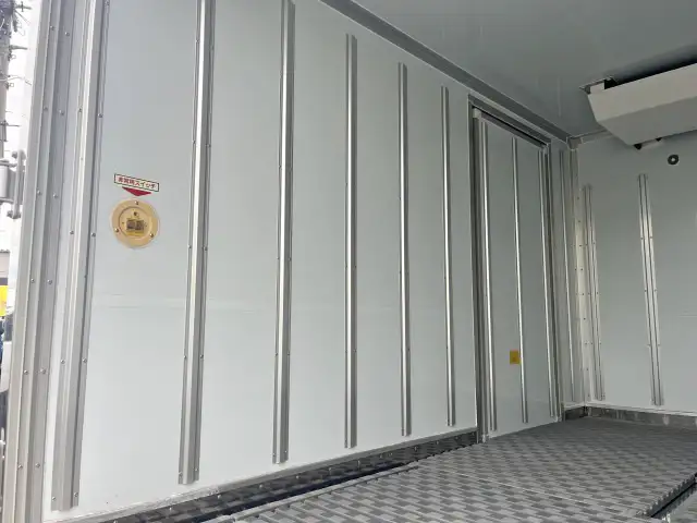 いすゞ エルフ 小型 冷凍冷蔵 低温 サイドドアの中古トラック画像7