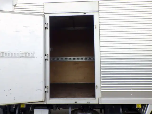 トヨタ ダイナ 小型 アルミバン パワーゲート サイドドアの中古トラック画像5