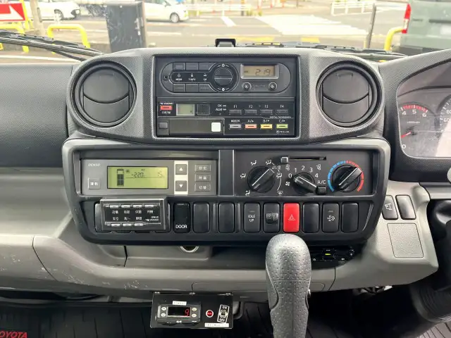 トヨタ ダイナ 小型 冷凍冷蔵 低温 床ステンの中古トラック画像12