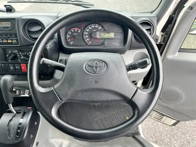 トヨタ ダイナ 小型 冷凍冷蔵 低温 床ステンの中古トラック画像11