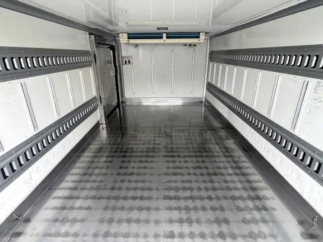 トヨタ ダイナ 小型 冷凍冷蔵 低温 床ステンの中古トラック画像5