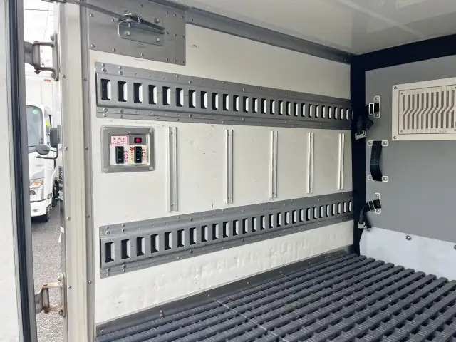 トヨタ ダイナ 小型 冷凍冷蔵 低温 床ステンの中古トラック画像7