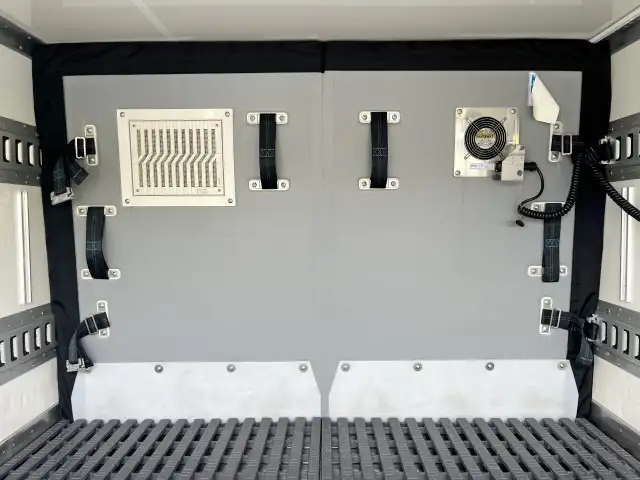 トヨタ ダイナ 小型 冷凍冷蔵 低温 床ステンの中古トラック画像8