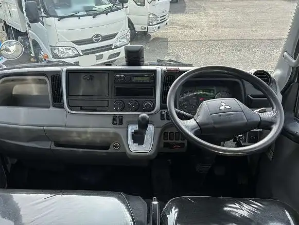 三菱 キャンター 小型 平ボディ Wキャブ パワーゲートの中古トラック画像12