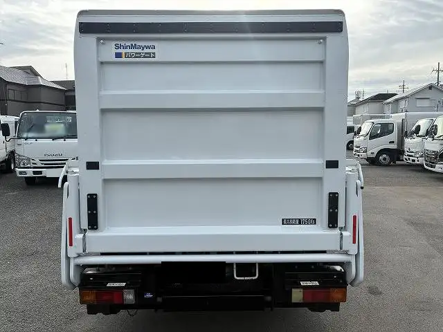 三菱 キャンター 小型 平ボディ Wキャブ パワーゲートの中古トラック画像4