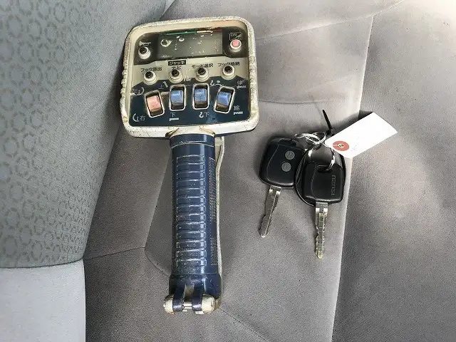 いすゞ エルフ 小型 クレーン付 4段 ラジコンの中古トラック画像11