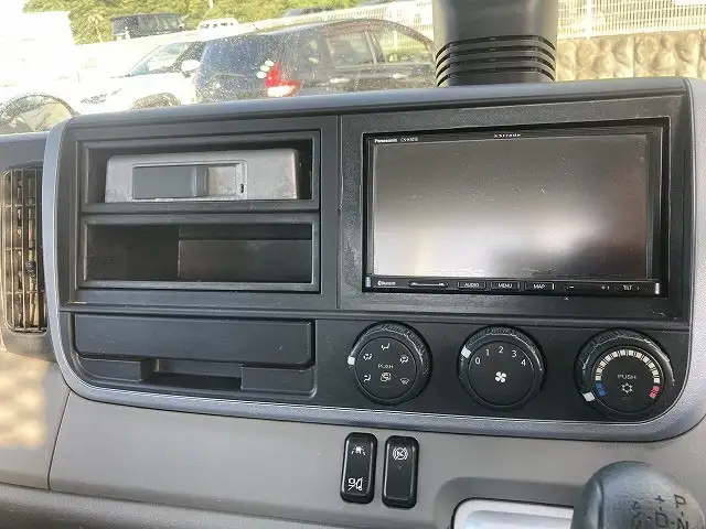 三菱 キャンター 小型 平ボディ 2RG-FBA20 R2の中古トラック画像13