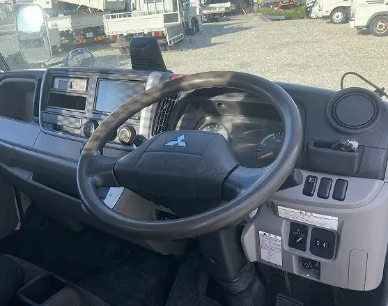 三菱 キャンター 小型 平ボディ 2RG-FBA20 R2の中古トラック画像12