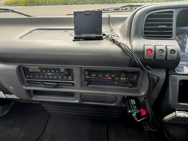 いすゞ エルフ 小型 平ボディ KK-NPR75LYR H12の中古トラック画像14