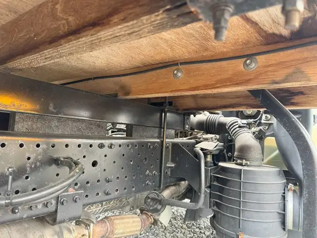 いすゞ エルフ 小型 平ボディ 床鉄板 BDG-NPR85ARの中古トラック画像像17