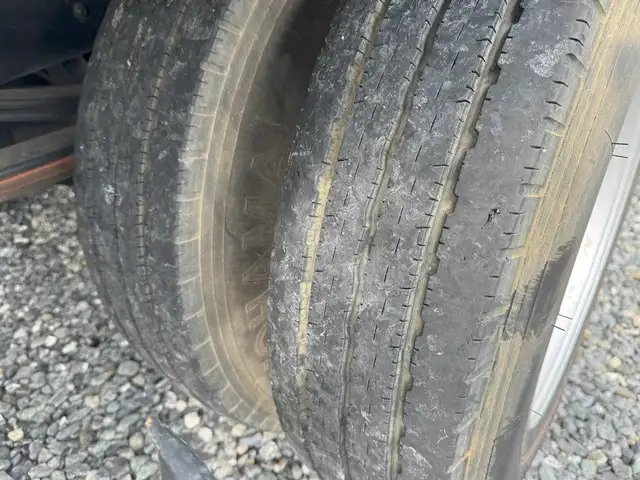 いすゞ エルフ 小型 平ボディ 床鉄板 BDG-NPR85ARの中古トラック画像20