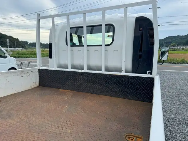 いすゞ エルフ 小型 平ボディ 床鉄板 BDG-NPR85ARの中古トラック画像9