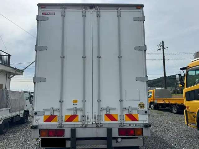 いすゞ ギガ 大型 ウイング エアサス ベッドの中古トラック画像4