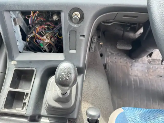 いすゞ ギガ 大型 ウイング エアサス ベッドの中古トラック画像12