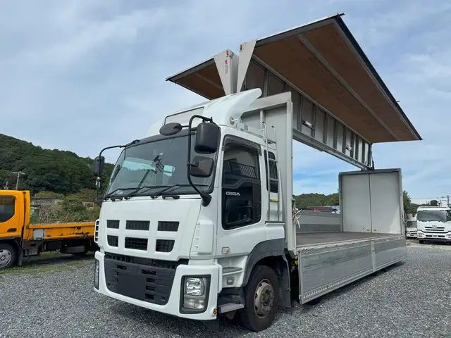 いすゞ ギガ 大型 ウイング エアサス ベッド の中古トラック【車両No.199691】