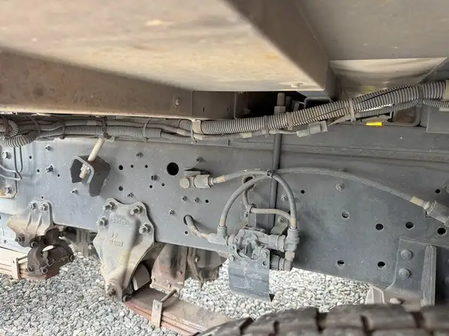 いすゞ ギガ 大型 ウイング エアサス ベッドの中古トラック画像16