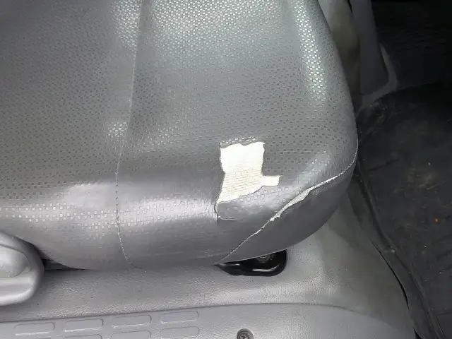 日野 デュトロ 小型 平ボディ 2RG-XZU645M R4の中古トラック画像11