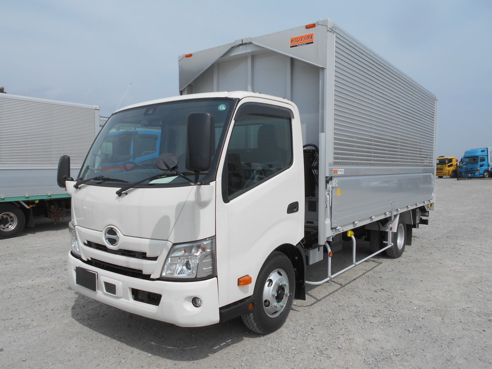 日野 デュトロ 小型 ウイング パワーゲート 2KG-XZU722M の中古トラック【車両No.199694】