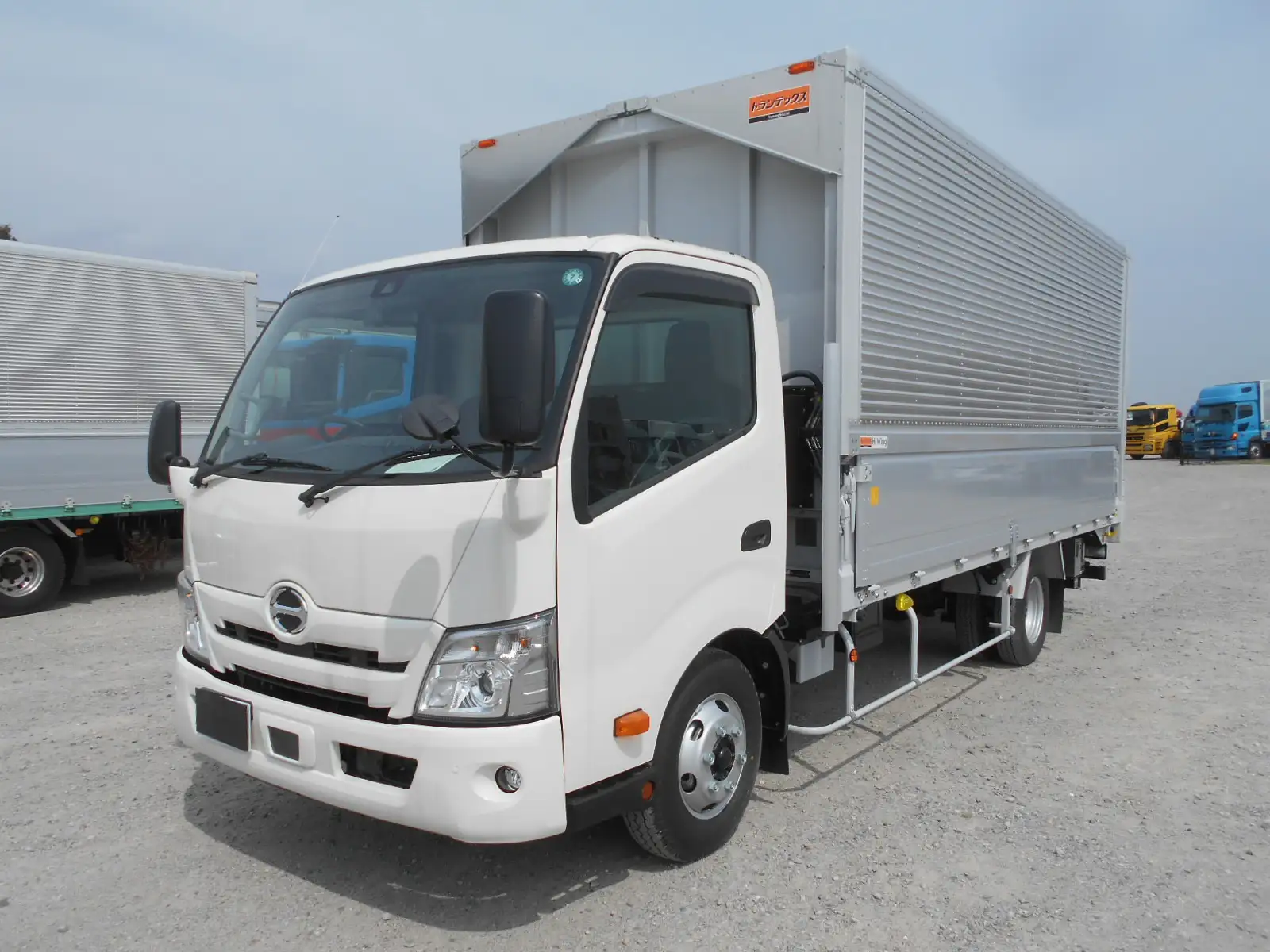 日野 デュトロ 小型 ウイング パワーゲート 2KG-XZU722M の中古トラック【車両No.199694】