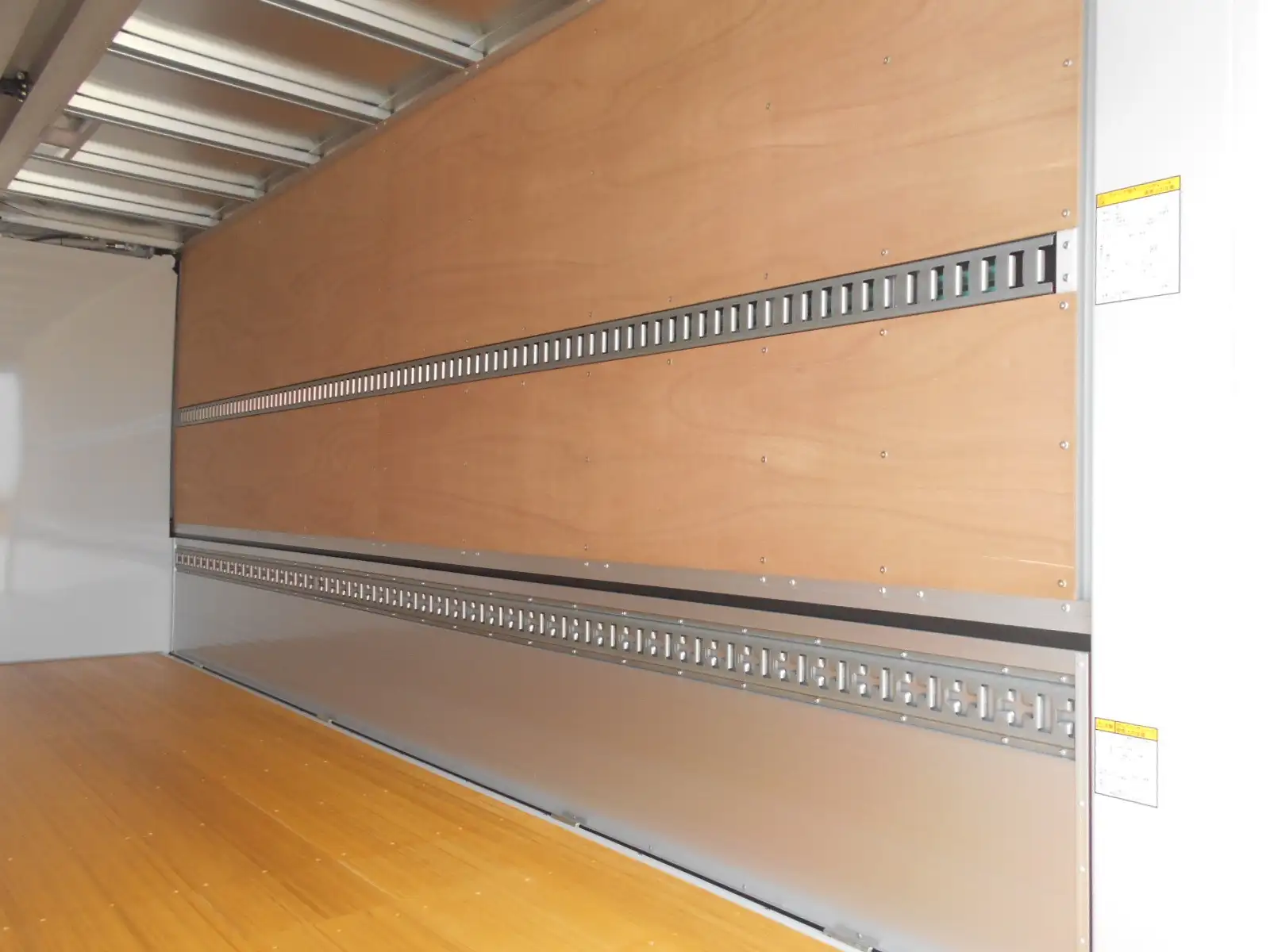 日野 デュトロ 小型 ウイング パワーゲート 2KG-XZU722Mの中古トラック画像9