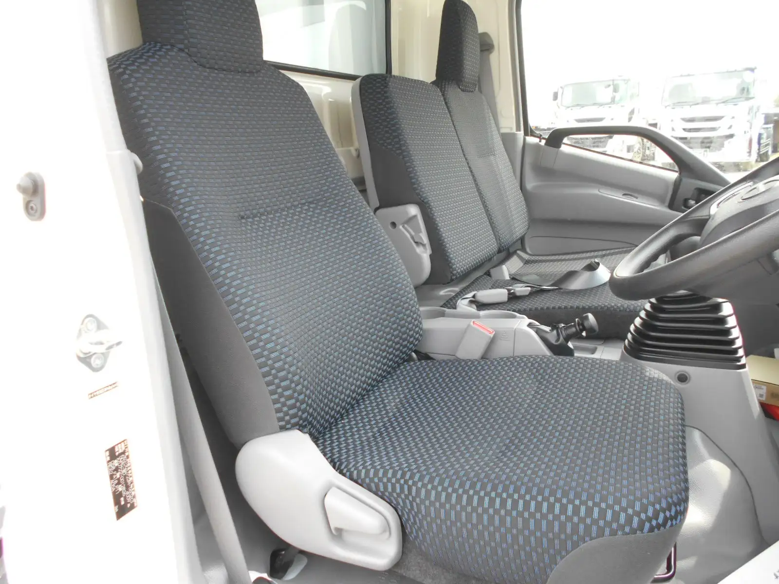 日野 デュトロ 小型 ウイング パワーゲート 2KG-XZU722Mの中古トラック画像10