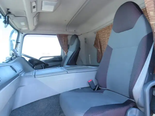 三菱 スーパーグレート 大型 ウイング 床鉄板 エアサスの中古トラック画像12