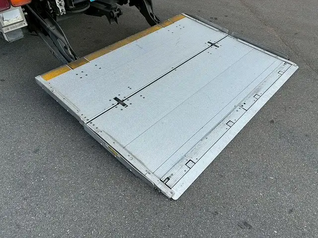 いすゞ フォワード 中型/増トン 冷凍冷蔵 低温 パワーゲートの中古トラック画像10