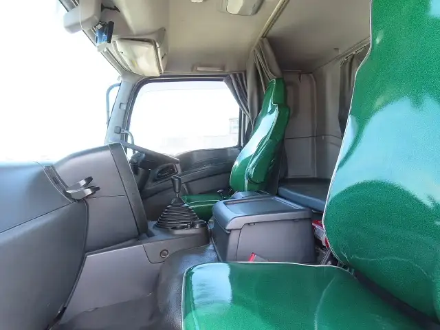 いすゞ ギガ 大型 ミキサー・ポンプ ベッド 2KG-CXZ60CTの中古トラック画像13