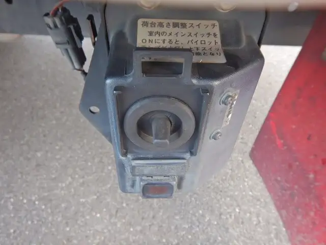 日野 レンジャー 中型/増トン ウイング エアサス ベッドの中古トラック画像15