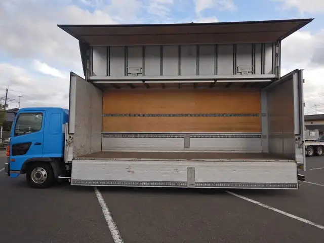 日野 レンジャー 中型/増トン ウイング エアサス ベッドの中古トラック画像6