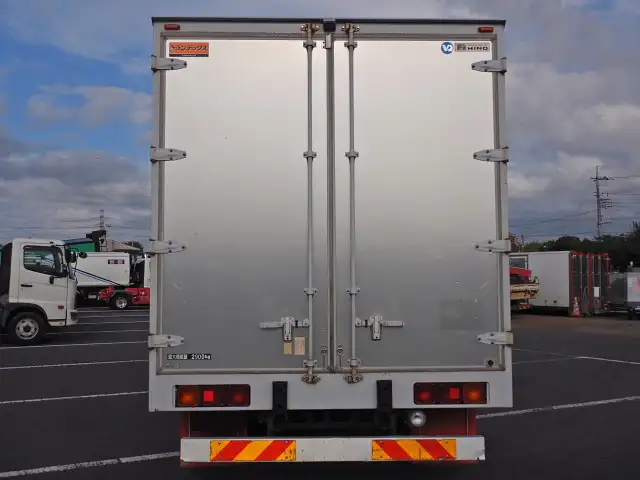 日野 レンジャー 中型/増トン ウイング エアサス ベッドの中古トラック画像4