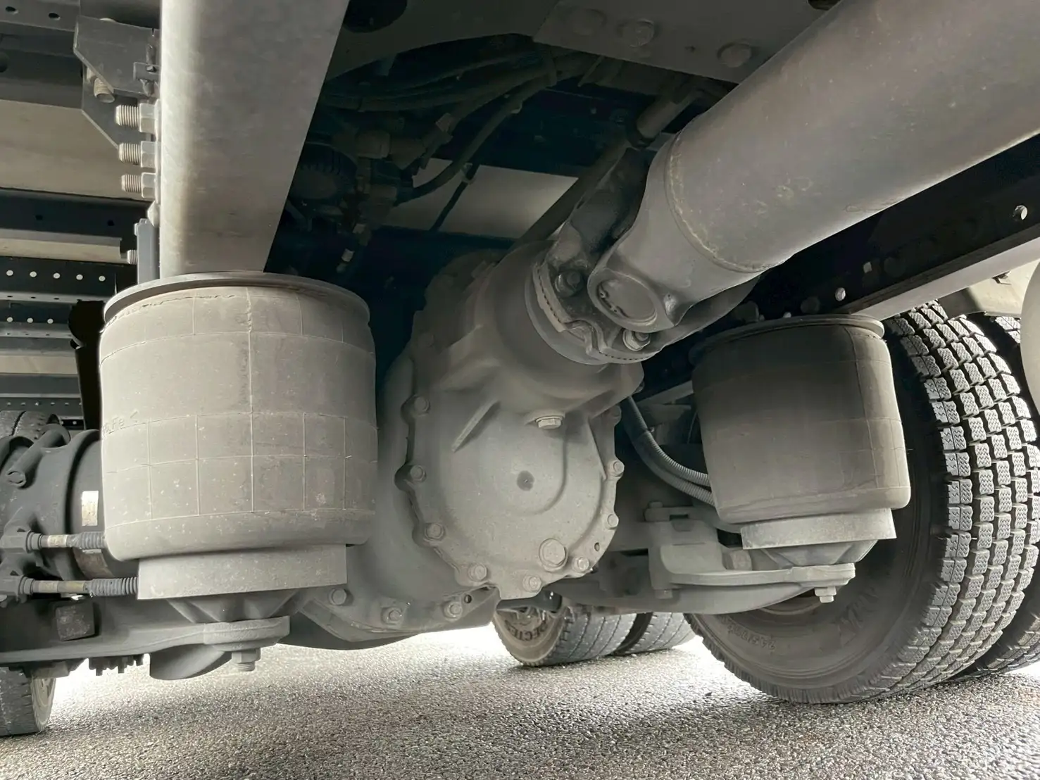 日野 プロフィア 大型 ウイング ハイルーフ エアサスの中古トラック画像16