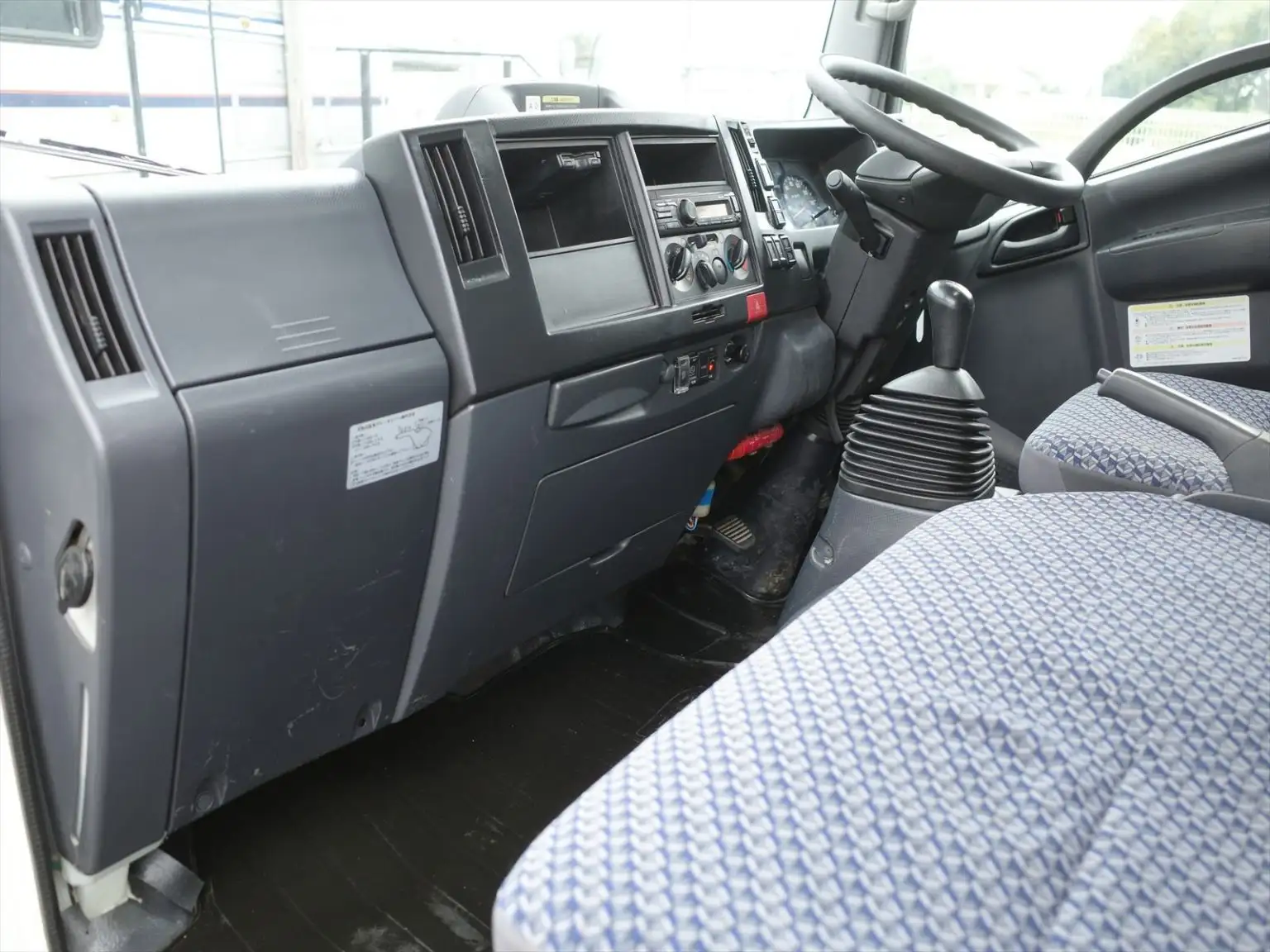 いすゞ エルフ 小型 アルミバン パワーゲート サイドドアの中古トラック画像15