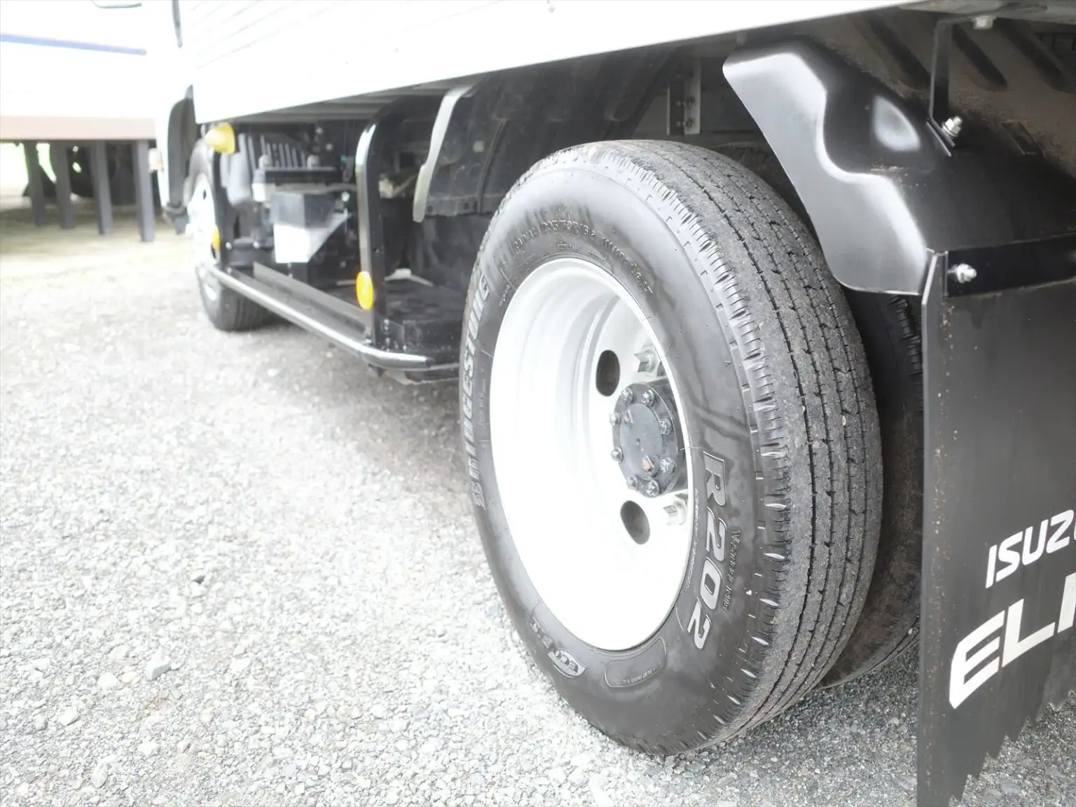 いすゞ エルフ 小型 アルミバン パワーゲート サイドドアの中古トラック画像20