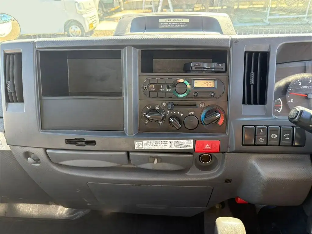 いすゞ エルフ 小型 平ボディ 床鉄板 2RG-NJR88Aの中古トラック画像14