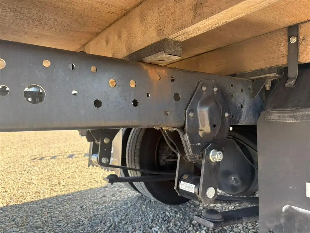 いすゞ エルフ 小型 平ボディ 床鉄板 2RG-NJR88Aの中古トラック画像像17